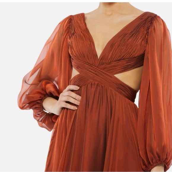 Mac Duggal NWT Copper Pleated
Cut Out Long Sleeve Lace Up Tie - Picture 2 of 3